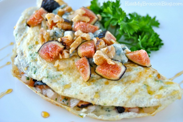 Fig Walnut Bleu Cheese Omelet - Recipage
