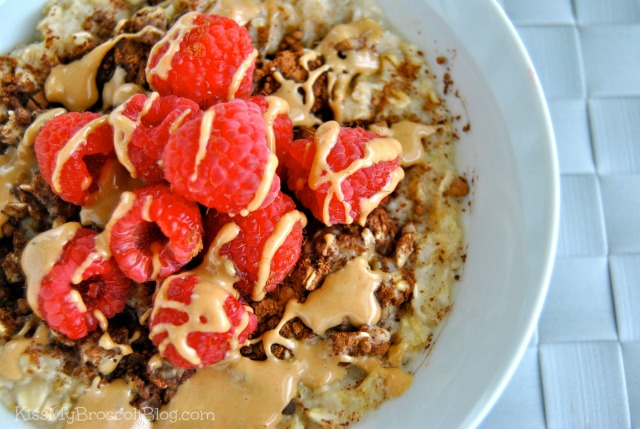 Raspberry & Peanut Butter Oats with Cocoa