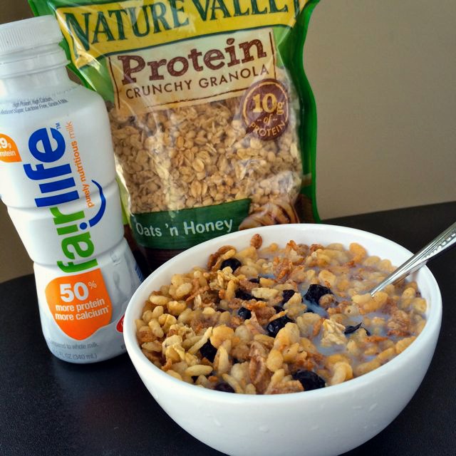 Fairlife & Nature Valley Granola Cereal Breakfast