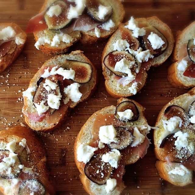 Fig & Prosciutto Cheese Toasts