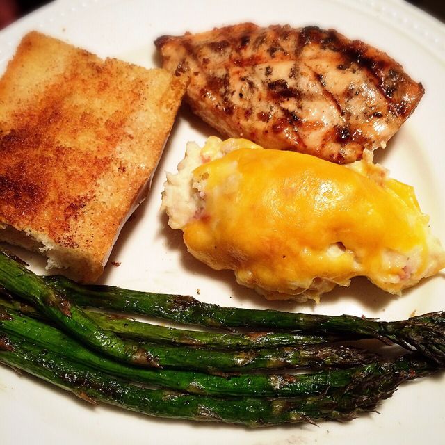 Grilled Chicken & Cheesy Potatoes